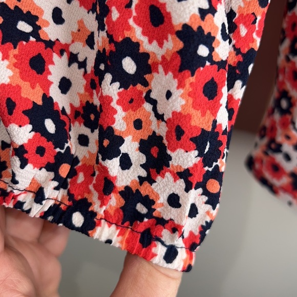 MICHAEL MICHAEL KORS • OFF THE SHOULDER GERANIUM PEASANT BLOUSE - Picture 4 of 6